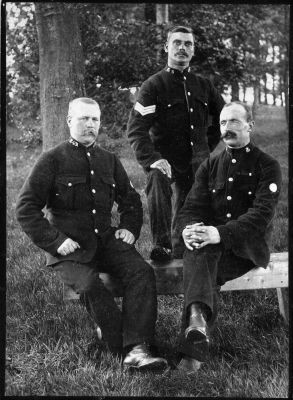 STAFFORDSHIRE CONSTABULARY GROUP
These three are wearing Victorian collar dogs, and the Sgt. has a letter'B' on his collar.  The L/H Cst. has 431, and the R/H Cst. has no number.
The R/H Cst, I believe, is wearing ribbons for Queens S/A meda; Kings S/A medal; and the Ashanti Star.
Keywords: Staffordshire Officers